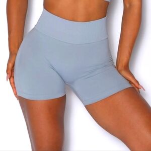 Bombshell Sportswear Figure Scrunch Shorts M NWT